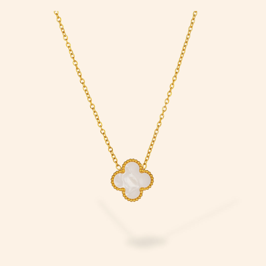 White Auria Halskette