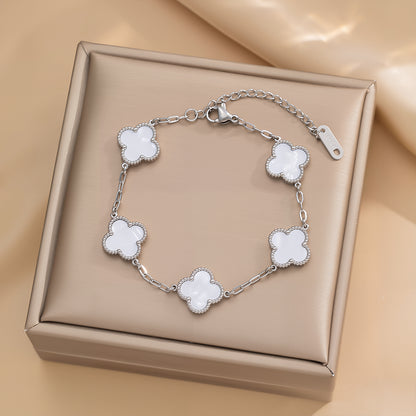 White Lunaya Armband